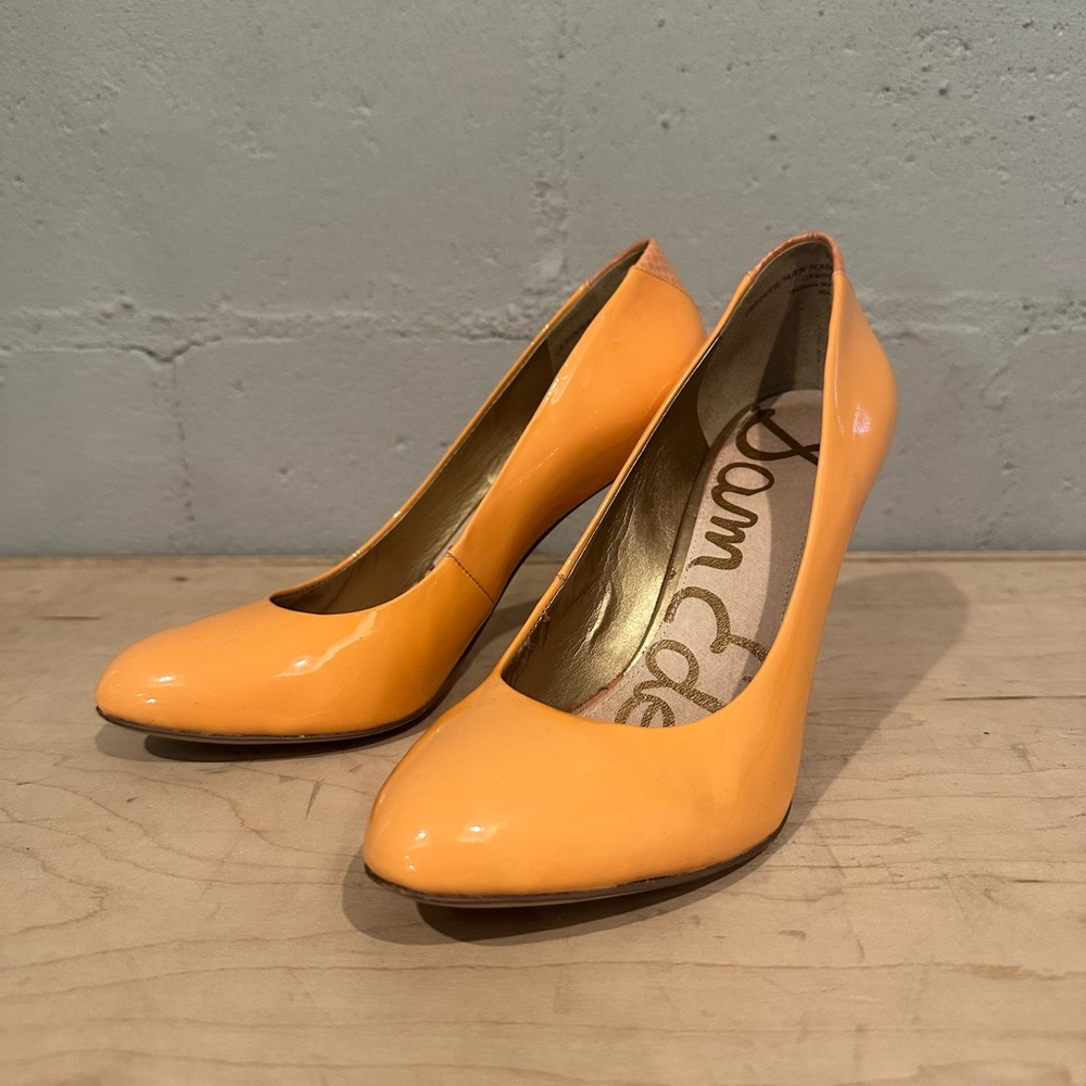 Sam Edelman Orange/Peach Heels with Gold Accents